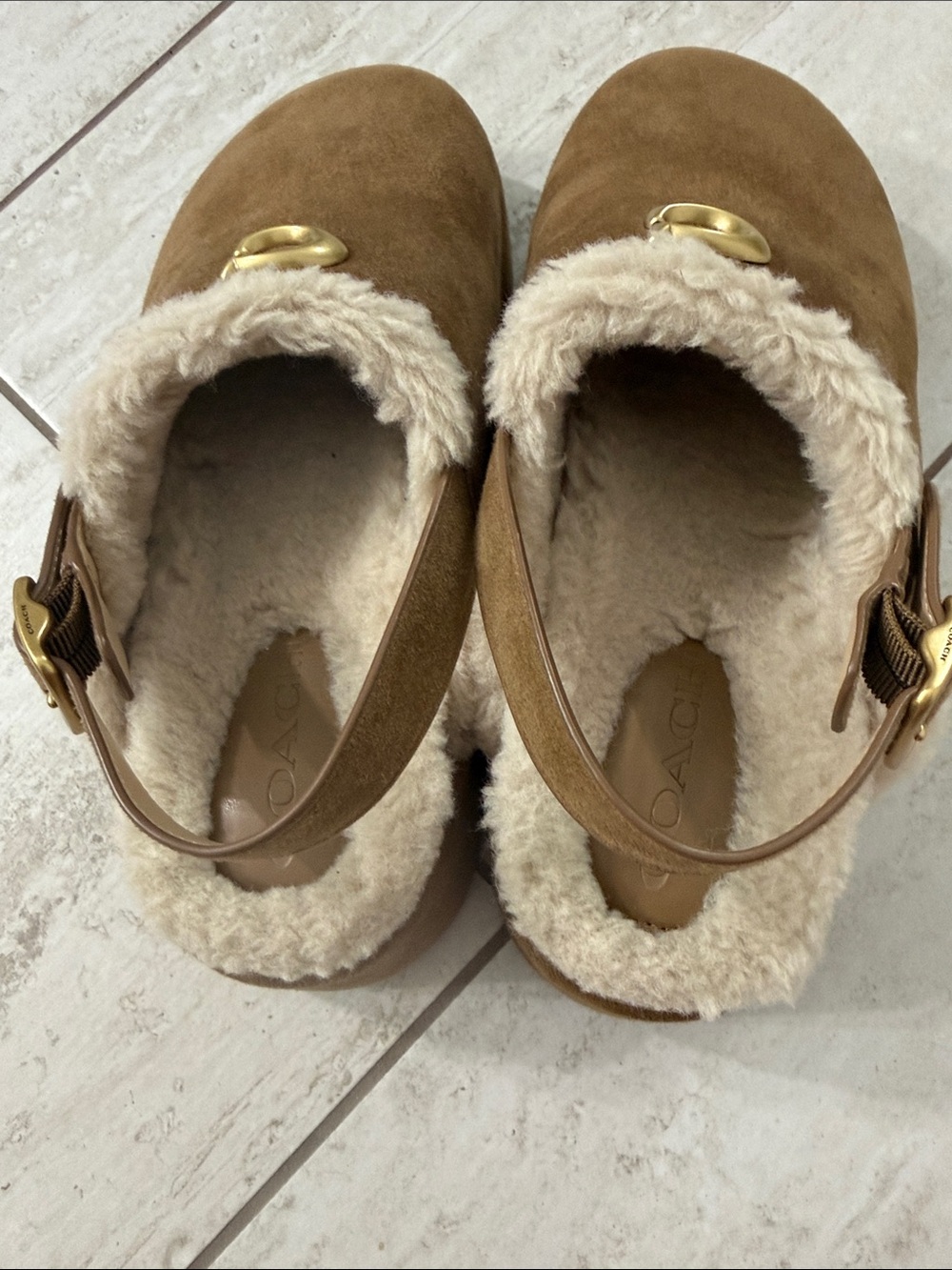 Coach ladies size 7 ..new .. Suede Shearling-Trim Clog with Gold 'C' Accen - Picture 8 of 8